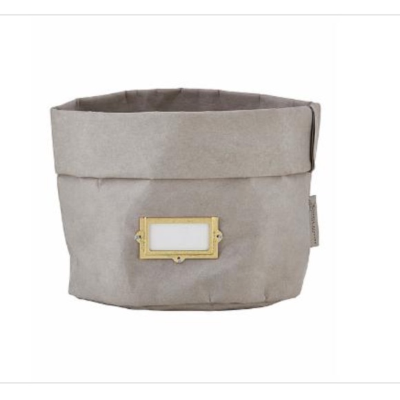 SANTA BARBARA DESIGN: Set of 2 Grey Washable Paper Sturdy Holders - Picture 2 of 5